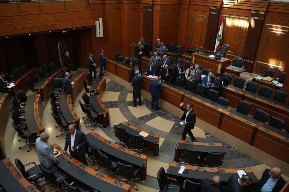 Report à jeudi de la séance parlementaire sur le budget faute de quorum Report à jeudi de la séance parlementaire sur le budget faute de quorum