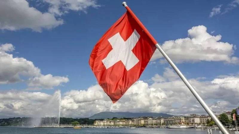 La Suisse suspend à son tour l'accord sur les visas simplifiés pour les Russes