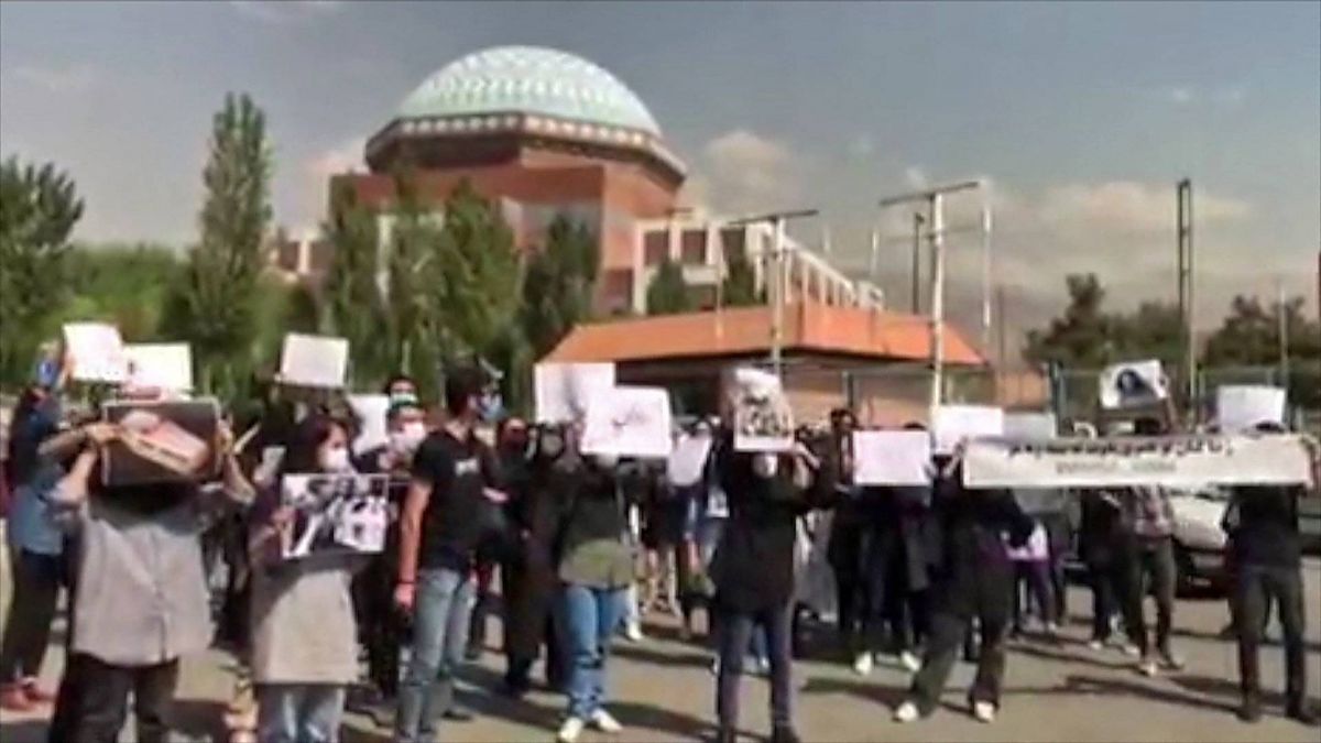 Nouvelles manifestations en Iran après la mort d’une femme détenue
