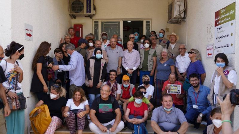 Une délégation de solidarité internationale visite Amel à l’occasion du 40e anniversaire du massacre de Sabra et Chatila