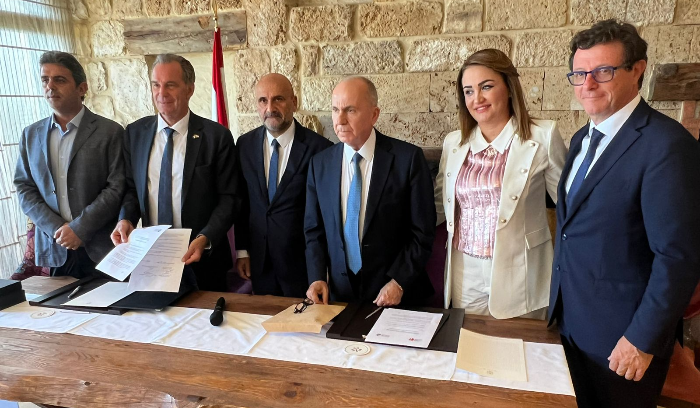 Accord entre la Fédération des municipalités de Jbeil et la région PACA en France
