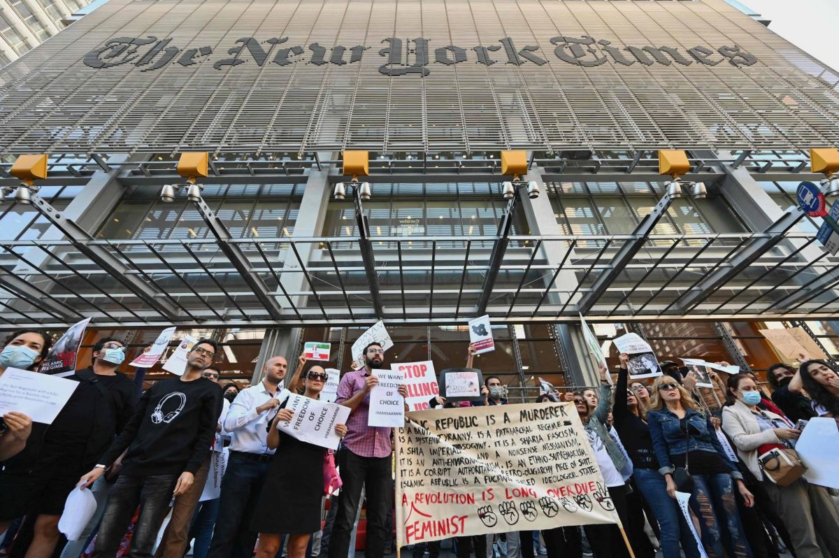 Manifestation à New York pour les femmes et contre le New York Times Manifestation à New York pour les femmes et contre le New York Times