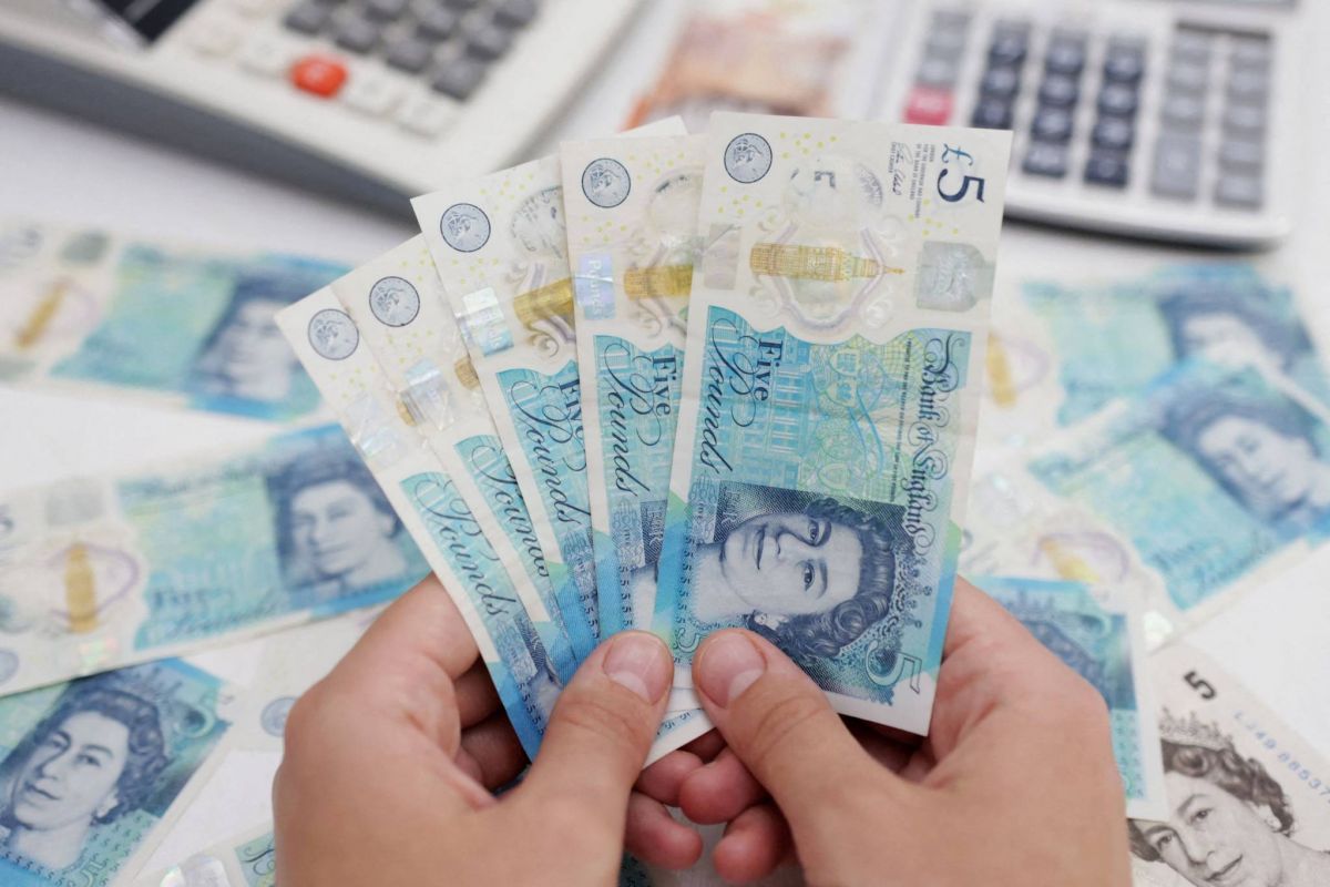 La livre sterling plonge face au dollar après une intervention de la BoE sur le marché obligataire