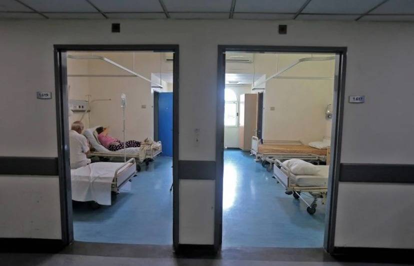 Singer Wadih El Cheikh and armed bodyguards arrested in Saida hospital