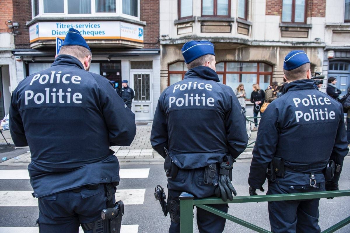 Un mort dans une opération antiterroriste visant les milieux d'extrême droite