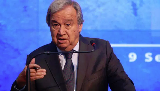 Un Américain bloqué en Iran autorisé à quitter le pays, son fils libéré
