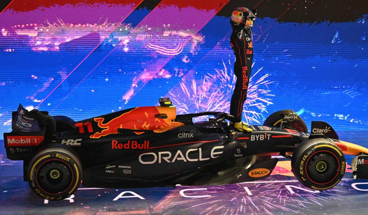 Pérez vainqueur à Singapour