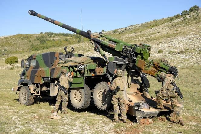 Critiqué, Paris défend la « discrétion » et la nature de son aide militaire à Kiev