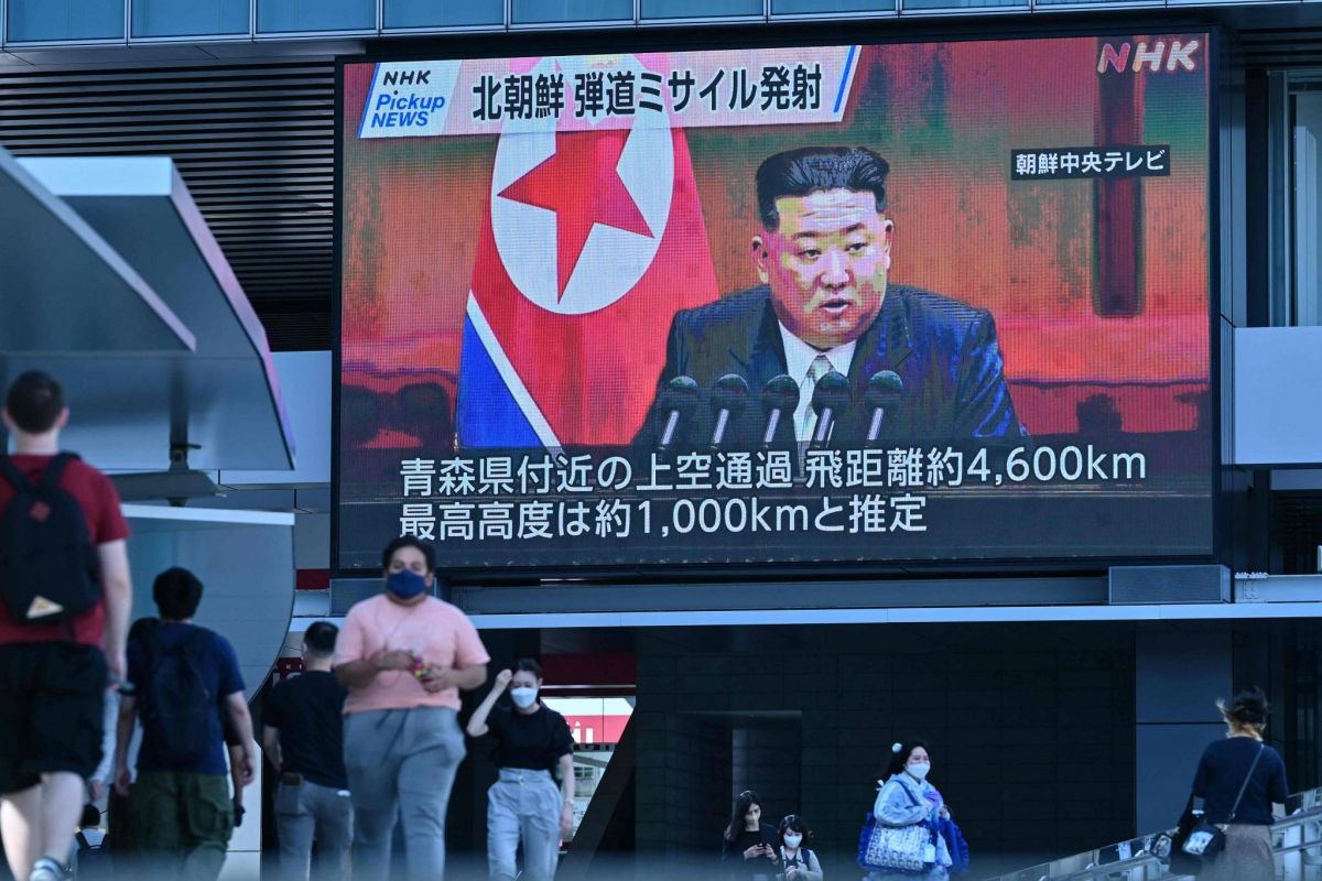 La Corée du Nord tire un missile balistique au-dessus du Japon