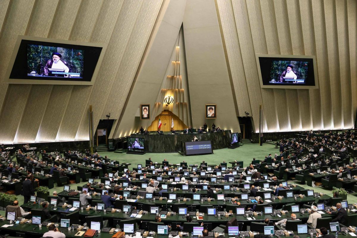 L'Iran fustige 