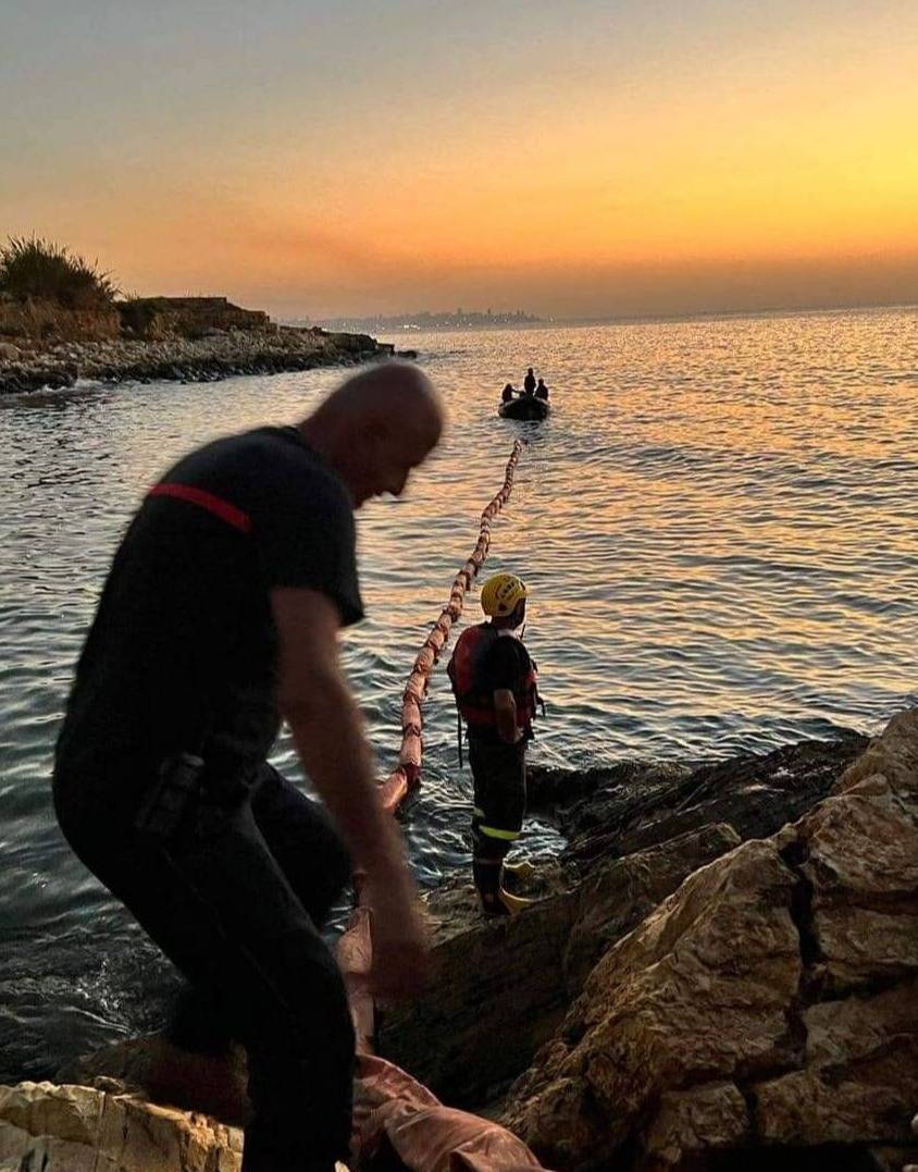 La rupture d'un tuyau provoque un déversement de pétrole près de la centrale de Zouk Mosbeh