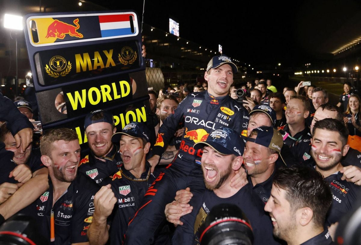 Verstappen couronné dans la confusion au Japon