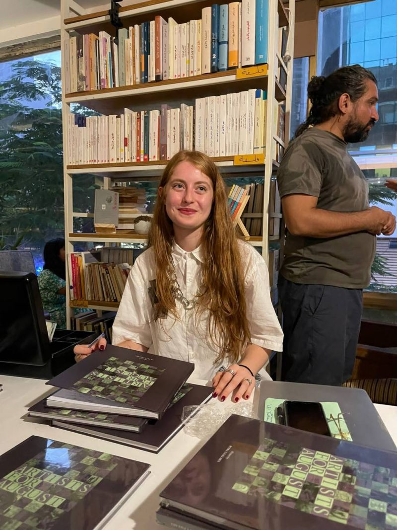Avec son livre « Artists for August », une étudiante s’engage auprès de la communauté artistique