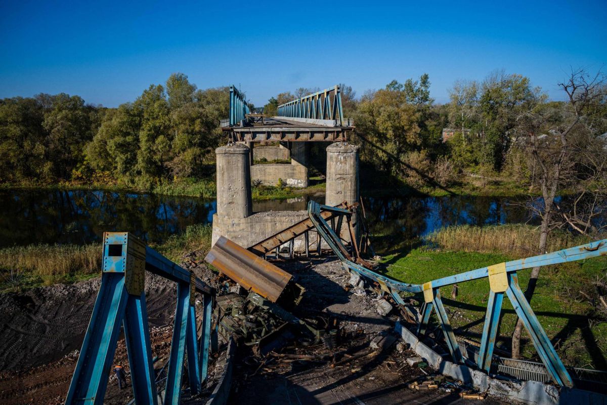 Poutine instaure la loi martiale dans les territoires ukrainiens annexés