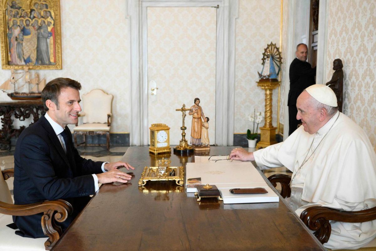 Troisième entretien entre Macron et le pape François au Vatican