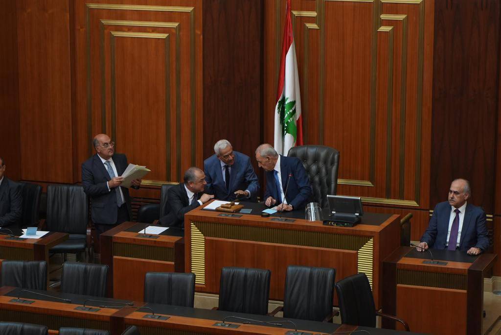 Pas de président élu à l'issue de la 4ème séance parlementaire Pas de président élu à l'issue de la 4ème séance parlementaire