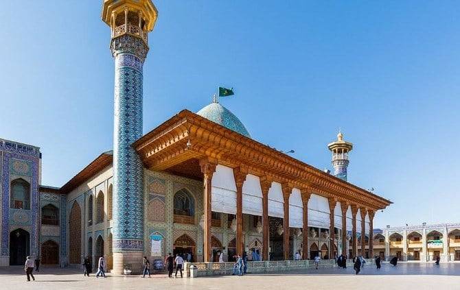 Gunmen kill at least 15 in attack on Shiite shrine