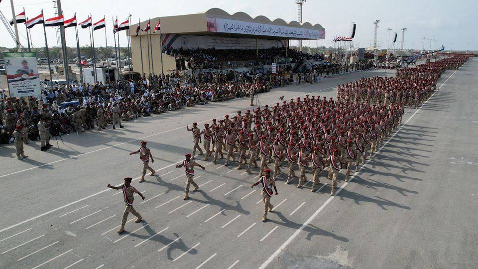 Government forces intercept Houthi drones attacking southern oil terminal