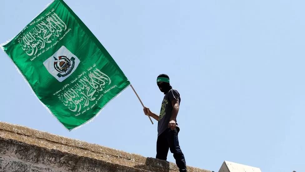 Saudi Arabia frees senior Hamas official
