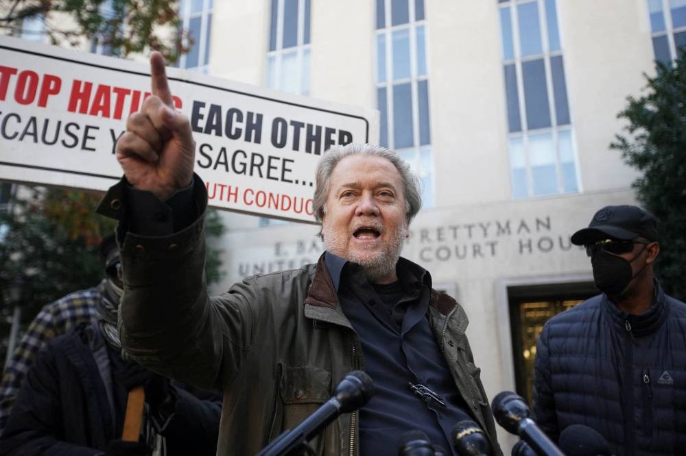 Steve Bannon, ex-conseiller de Trump, condamné à quatre mois de prison Steve Bannon, ex-conseiller de Trump, condamné à quatre mois de prison