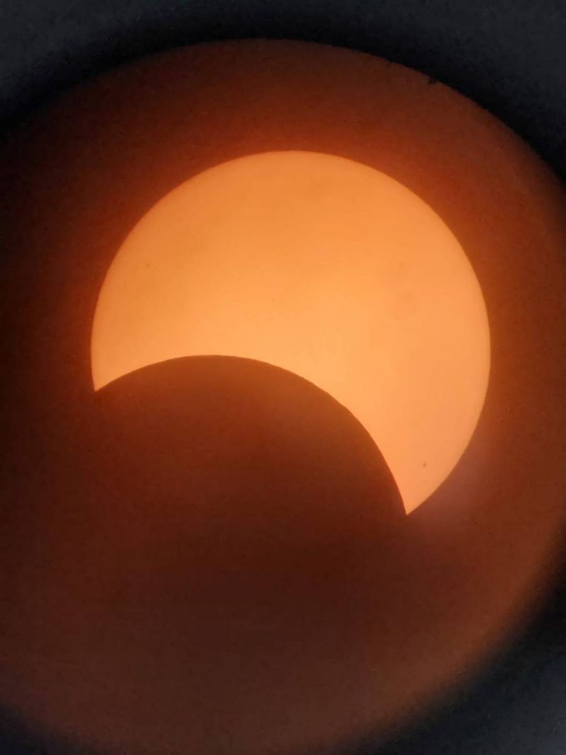 Eclipse solaire partielle cette après-midi, le ministère de la Santé émet des directives