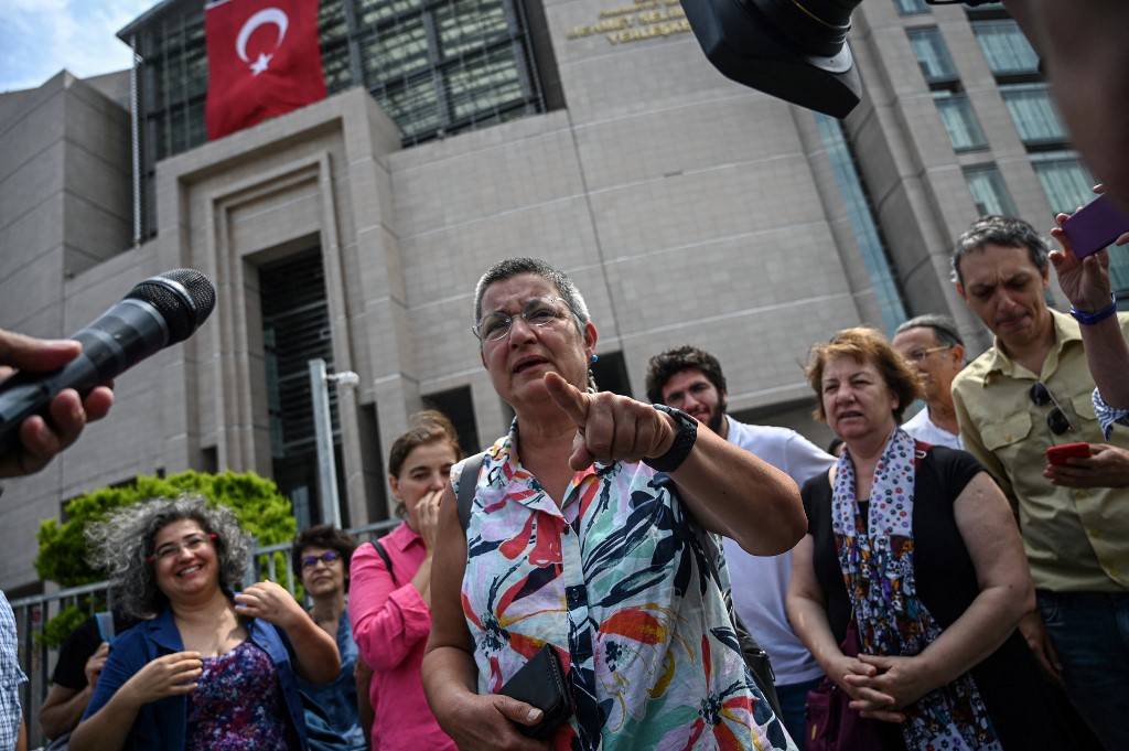Turkey doctors' union chair detained after chemical weapons comment Turkey doctors' union chair detained after chemical weapons comment