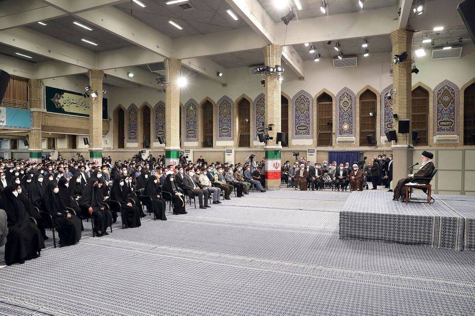 Iranian human rights lawyers criticize clerical leaders