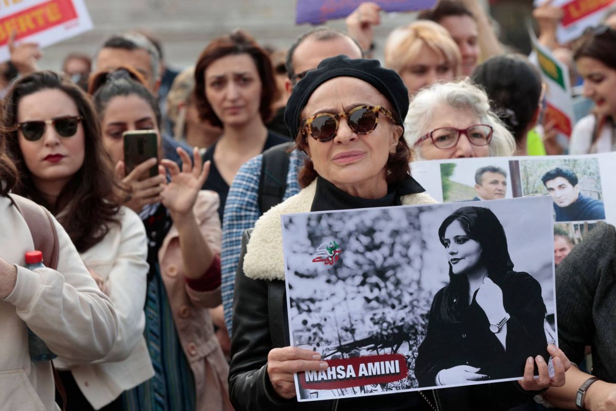 Trial opens for 5 protesters facing the death penalty Trial opens for 5 protesters facing the death penalty