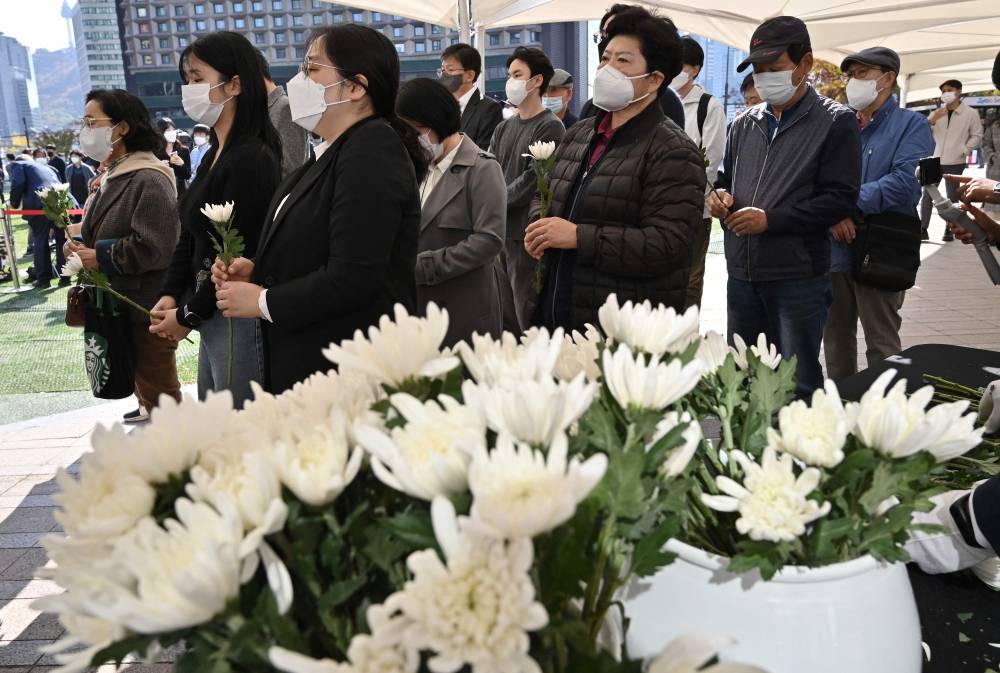 La Corée du Sud pleure les victimes de la bousculade de Halloween