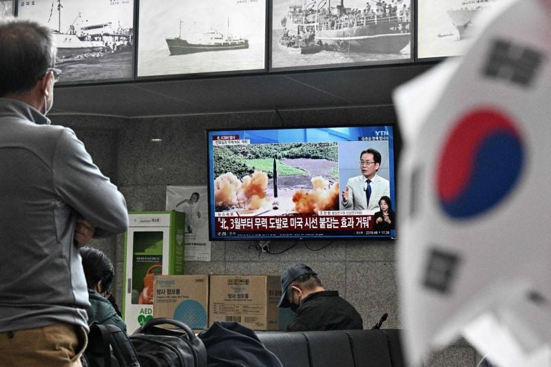 Nouvelle série de tirs nord-coréens, échec apparent d'un missile intercontinental