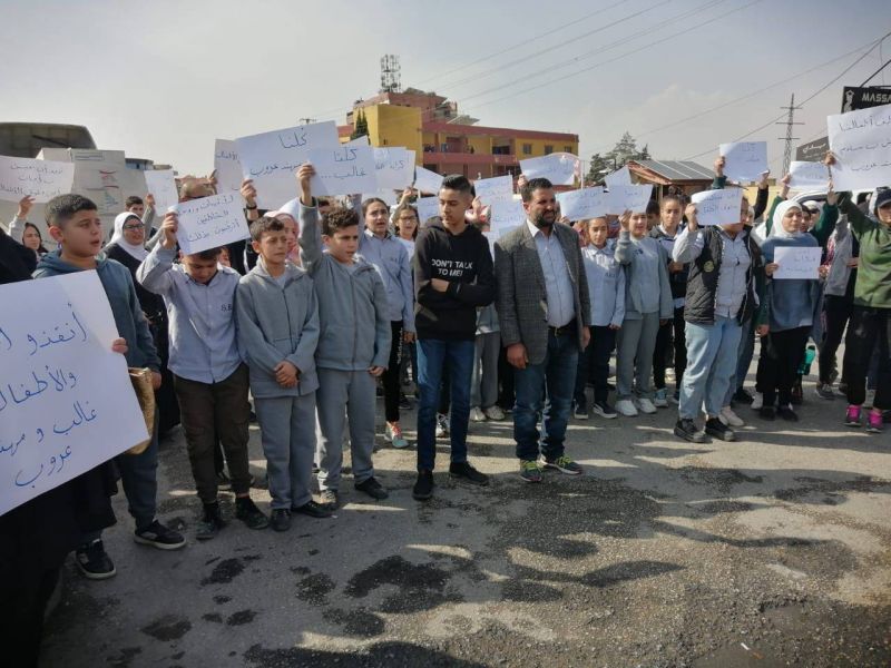 Baalbeck residents demonstrate for the return of two children kidnapped 10 days ago