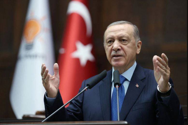 Erdogan moots putting headscarf reform to referendum