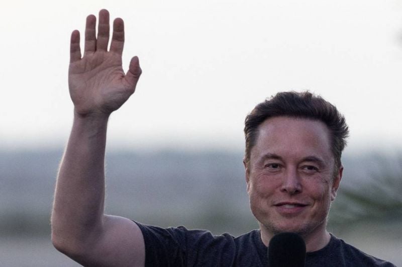 Elon Musk a pris le contrôle de Twitter et licencié des dirigeants