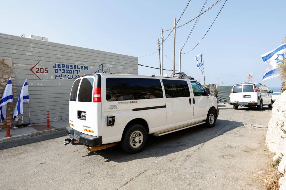 Lebanese and Israeli delegations arrive in Naqoura to finalize the