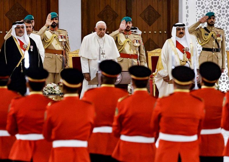 In Bahrain, pope speaks out against death penalty and discrimination