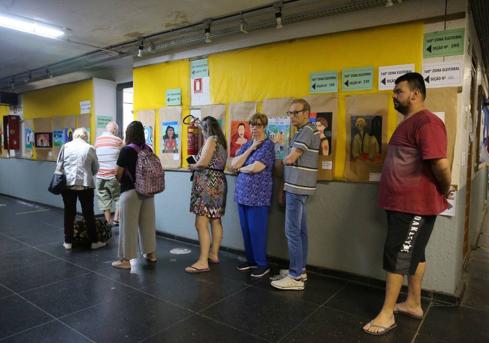 Le Brésil vote, Lula comme Bolsonaro confiants de l'emporter
