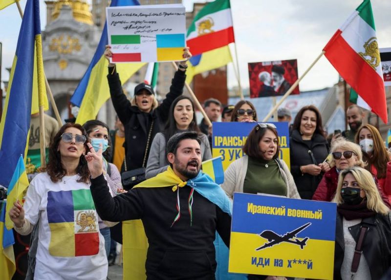 Des Iraniens manifestent à Kiev en solidarité avec l'Ukraine