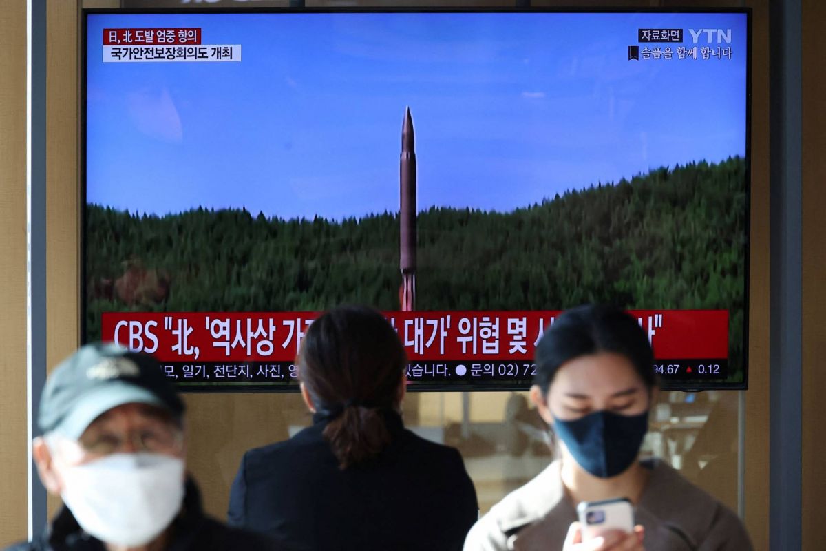 Brutale hausse des tensions dans la péninsule coréenne avec une salve de missiles de Pyongyang Brutale hausse des tensions dans la péninsule coréenne avec une salve de missiles de Pyongyang