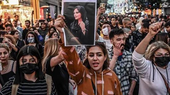 Iranian journalists demand colleagues jailed for covering Amini's death be freed