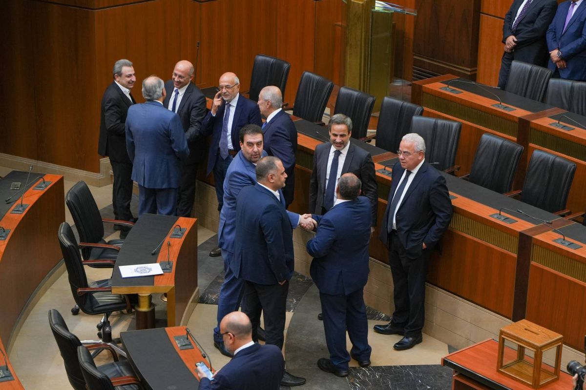 Au-delà de la farce, les trois points à retenir Au-delà de la farce, les trois points à retenir