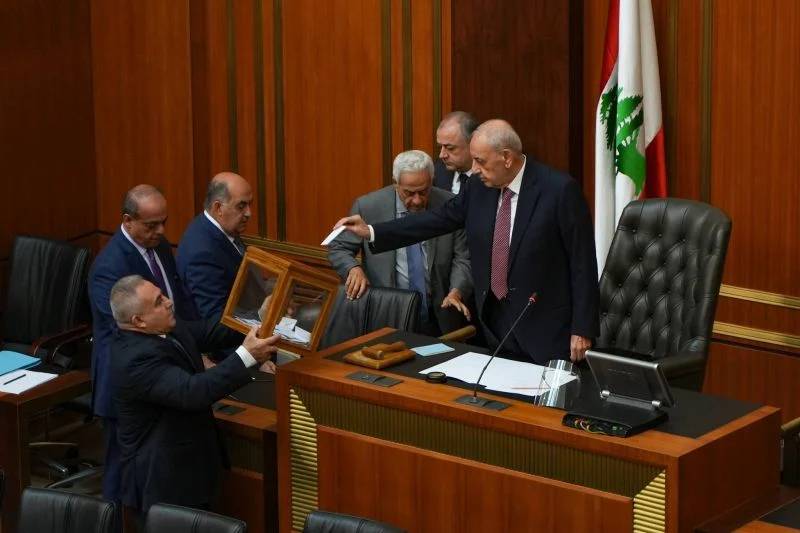What does the constitution's Article 49 say about presidential elections?