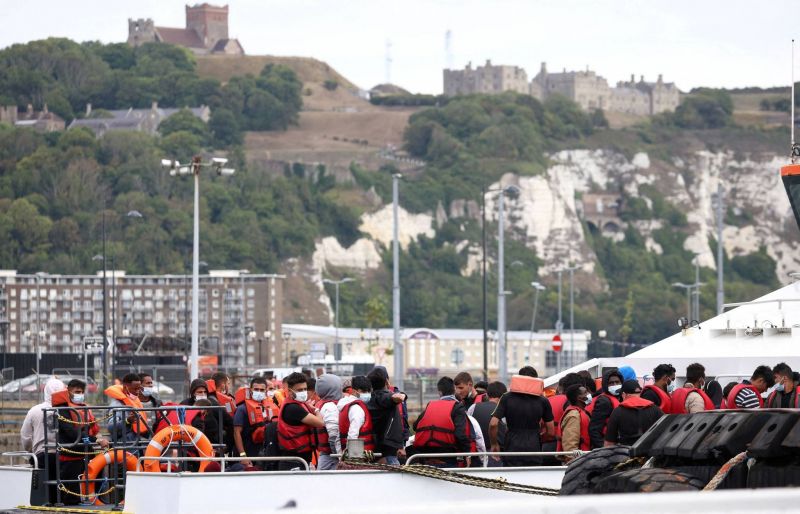 Nouvel accord entre Paris et Londres contre les traversées de migrants dans la Manche