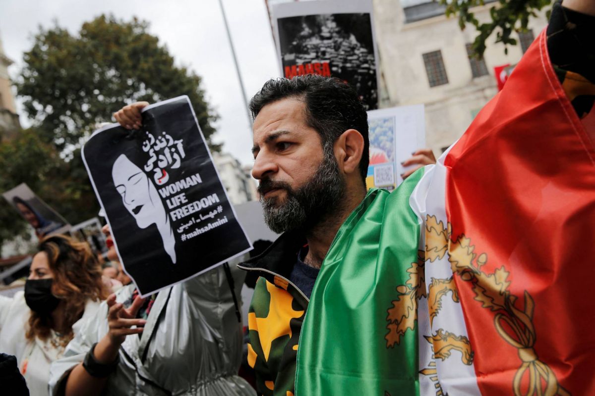 Grèves dans plusieurs villes en signe de solidarité avec les morts à Zahedan