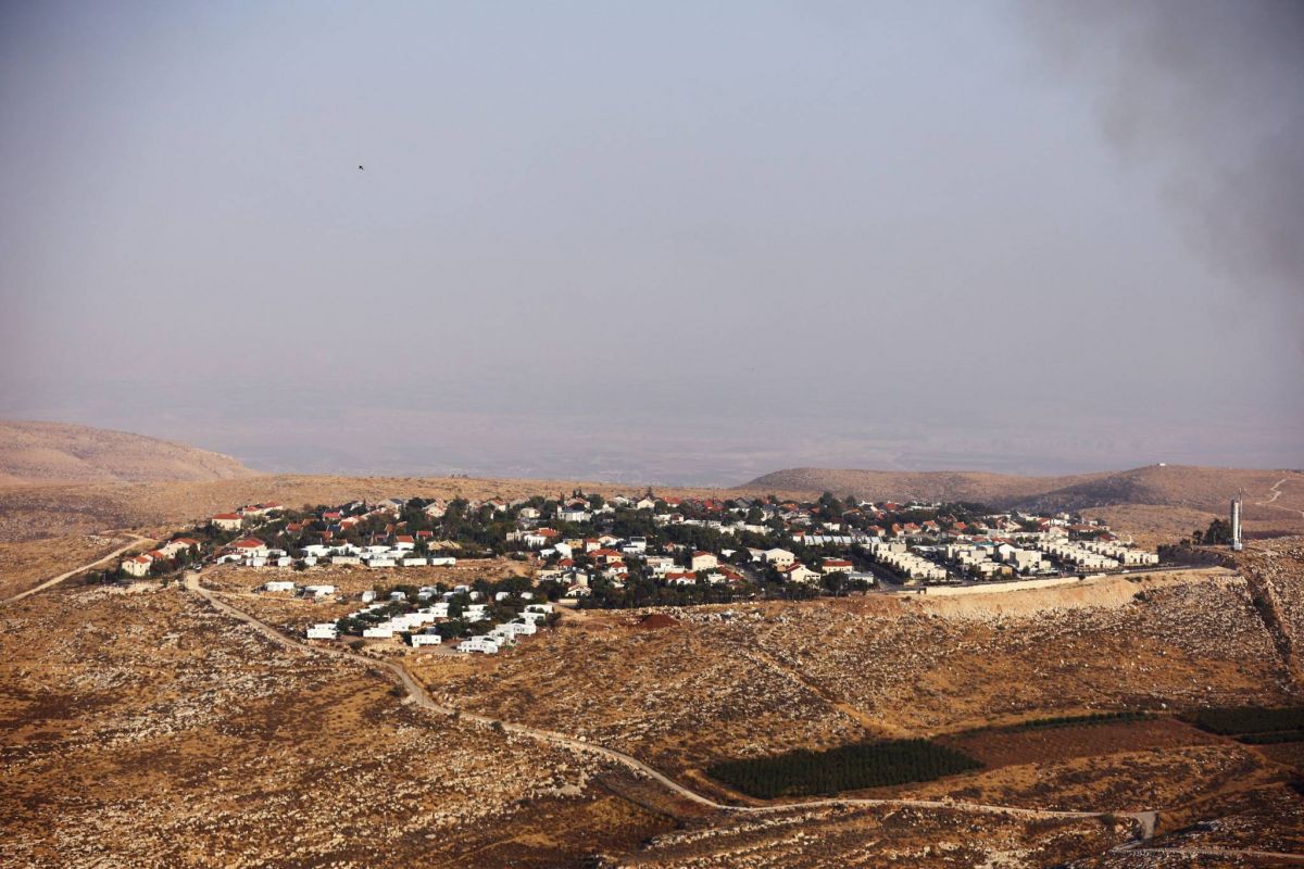 Israeli dies after West Bank stabbing, Palestinian held