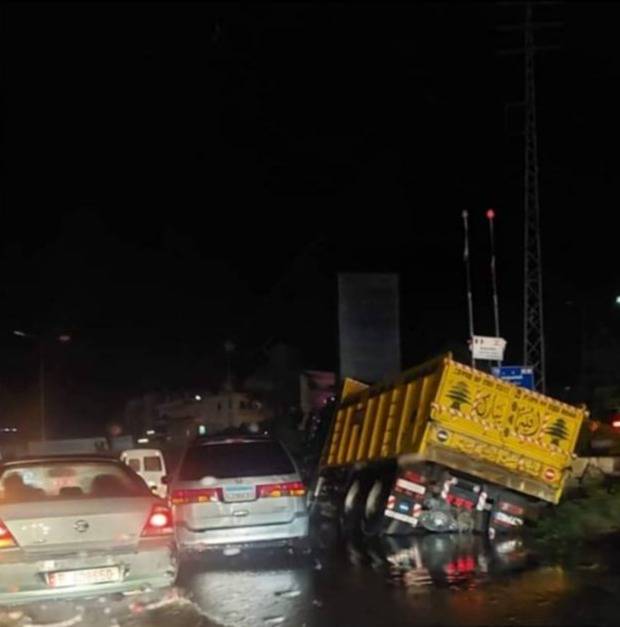 Heavy rainfall floods Lebanon's highways