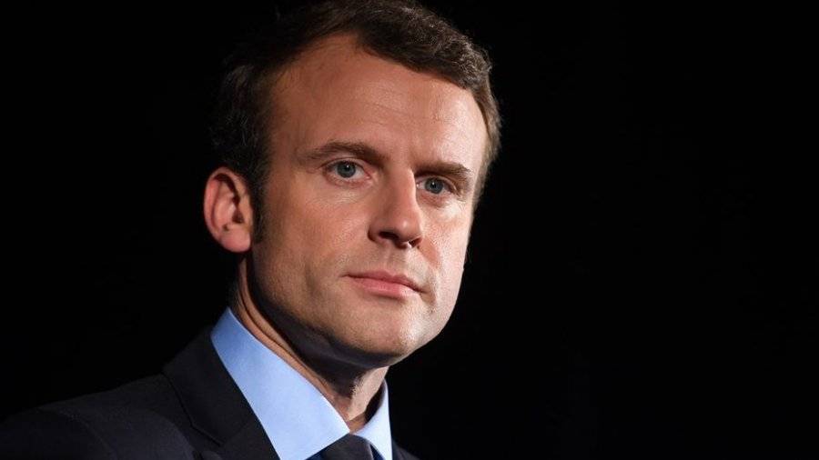 Macron reçoit des femmes iraniennes et salue leur Macron reçoit des femmes iraniennes et salue leur