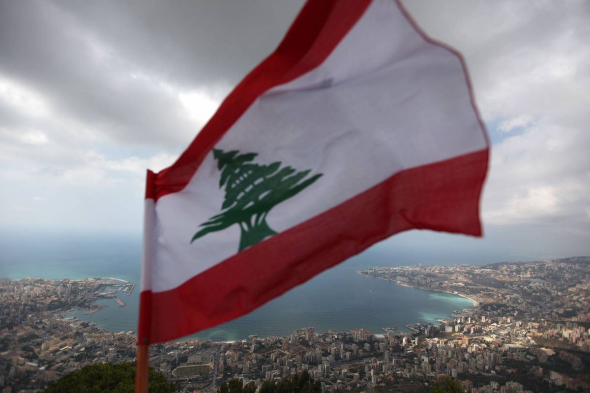 Pluie de vœux des politiques, appels internationaux à agir d'urgence pour le Liban