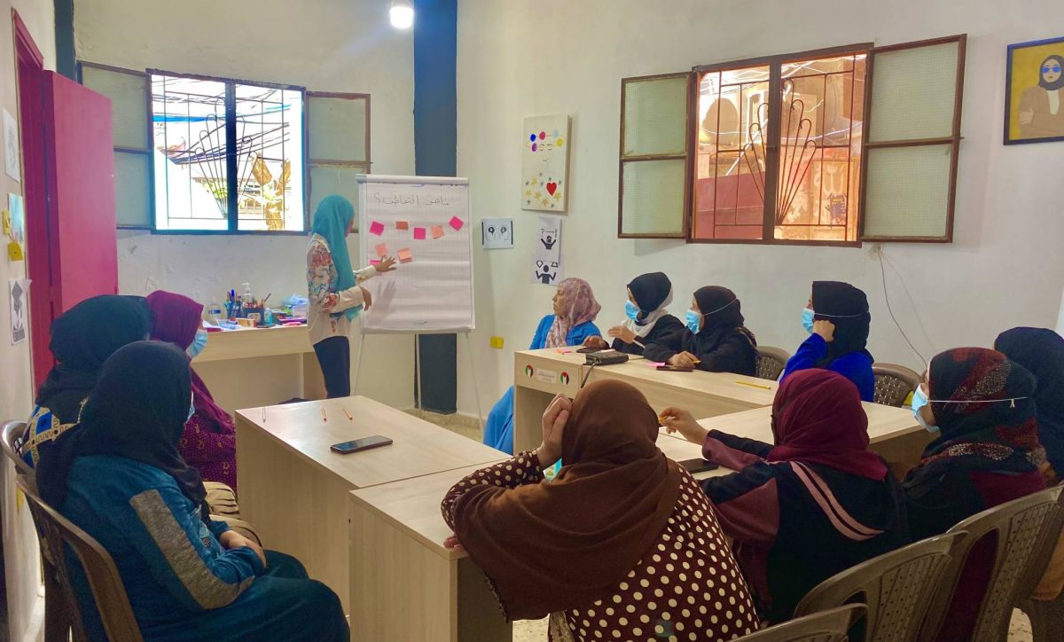 Au Liban, une jeune réfugiée palestinienne met à profit son éducation pour servir sa communauté