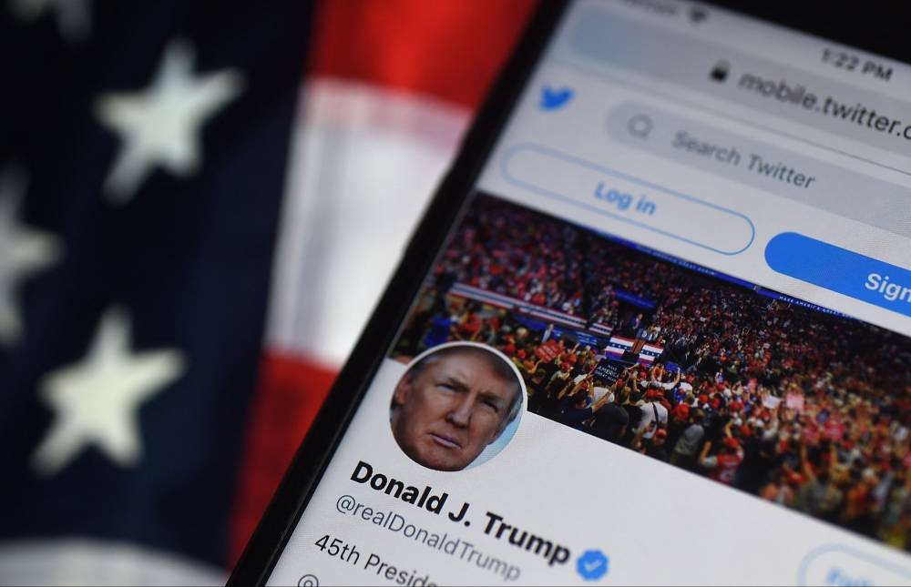 Elon Musk rétablit le compte de Donald Trump sur Twitter