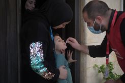 Door-to-door cholera vaccinations for residents of Bhanin, Nov. 12, 2022. (Credit: João Sousa/L'Orient-Le Jour)